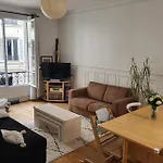 T3 With Wifi Near Montmartre